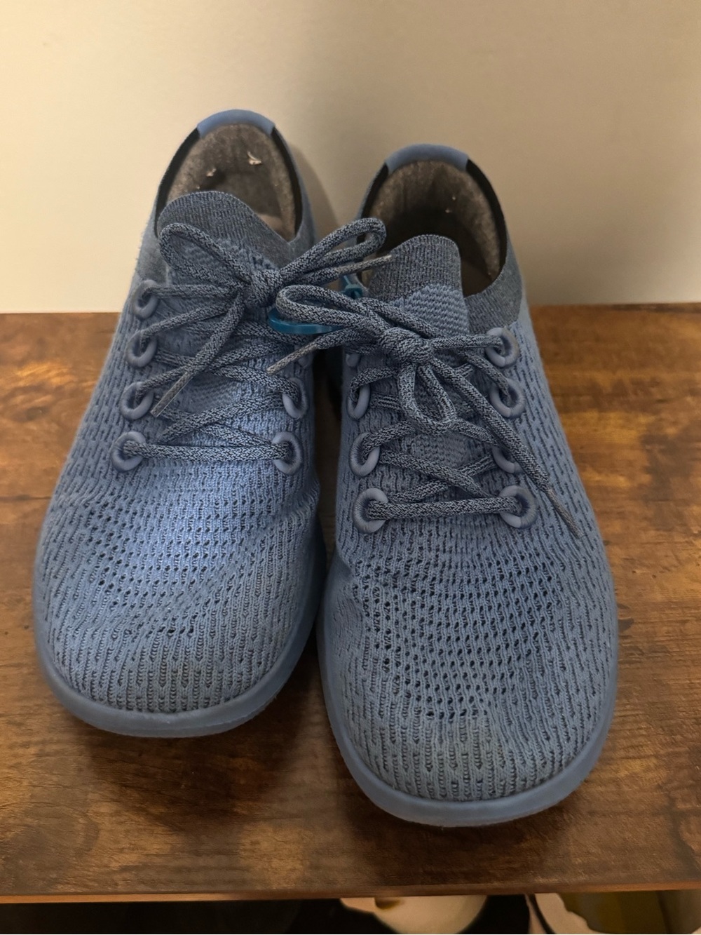 Allbirds Comfortable Knit Lace-Up Sneakers in Light Blue Size 10 - Picture 2 of 5
